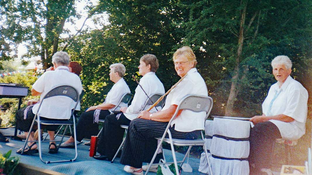 Vrouwen-van-Nu-optocht-2006