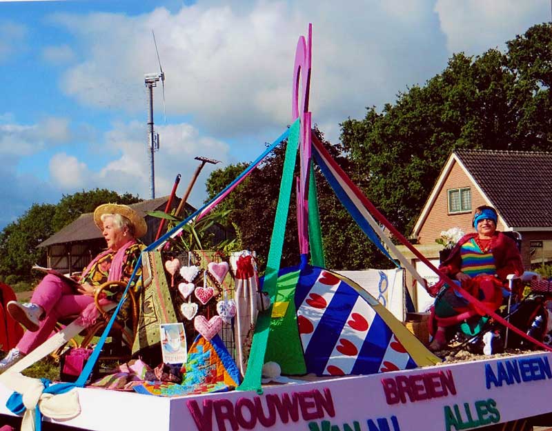Vrouwen-van-Nu-optocht-2015-